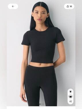 Aritzia Babaton Contour Waist T-Shirt, Small, Black